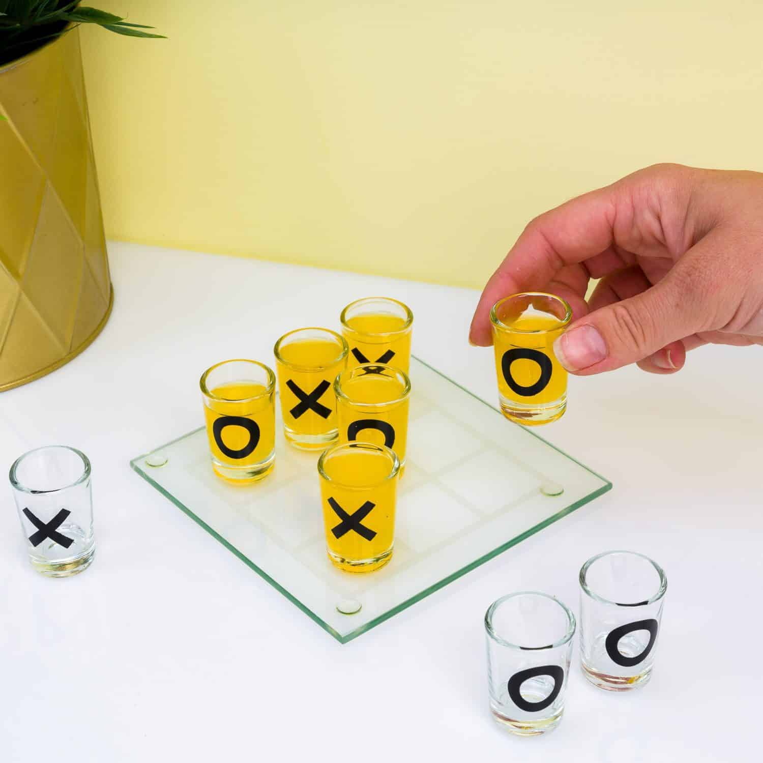 Tic Tac Toe Trinkspiel mit Schnapsgläsern – Klein