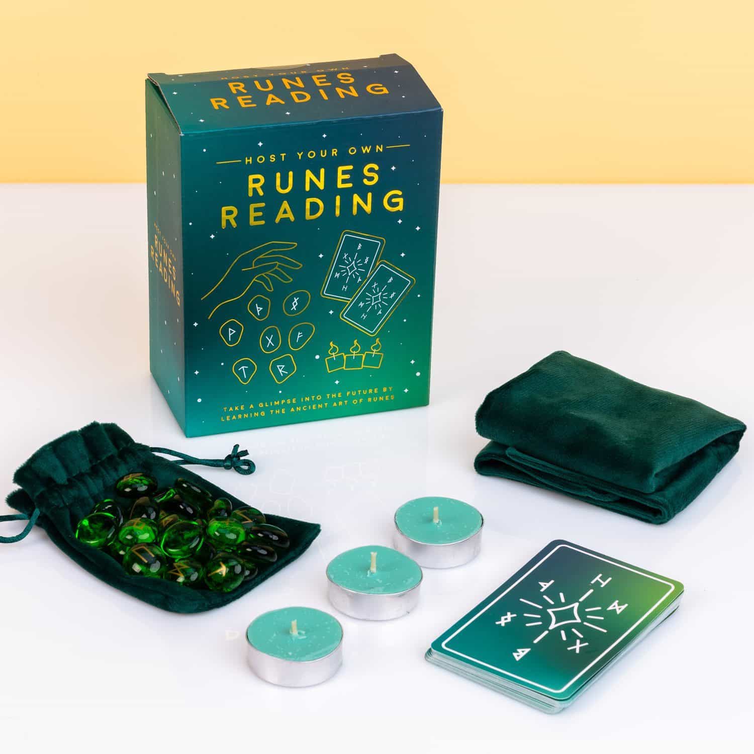 Host Your Own Reading set – Runen