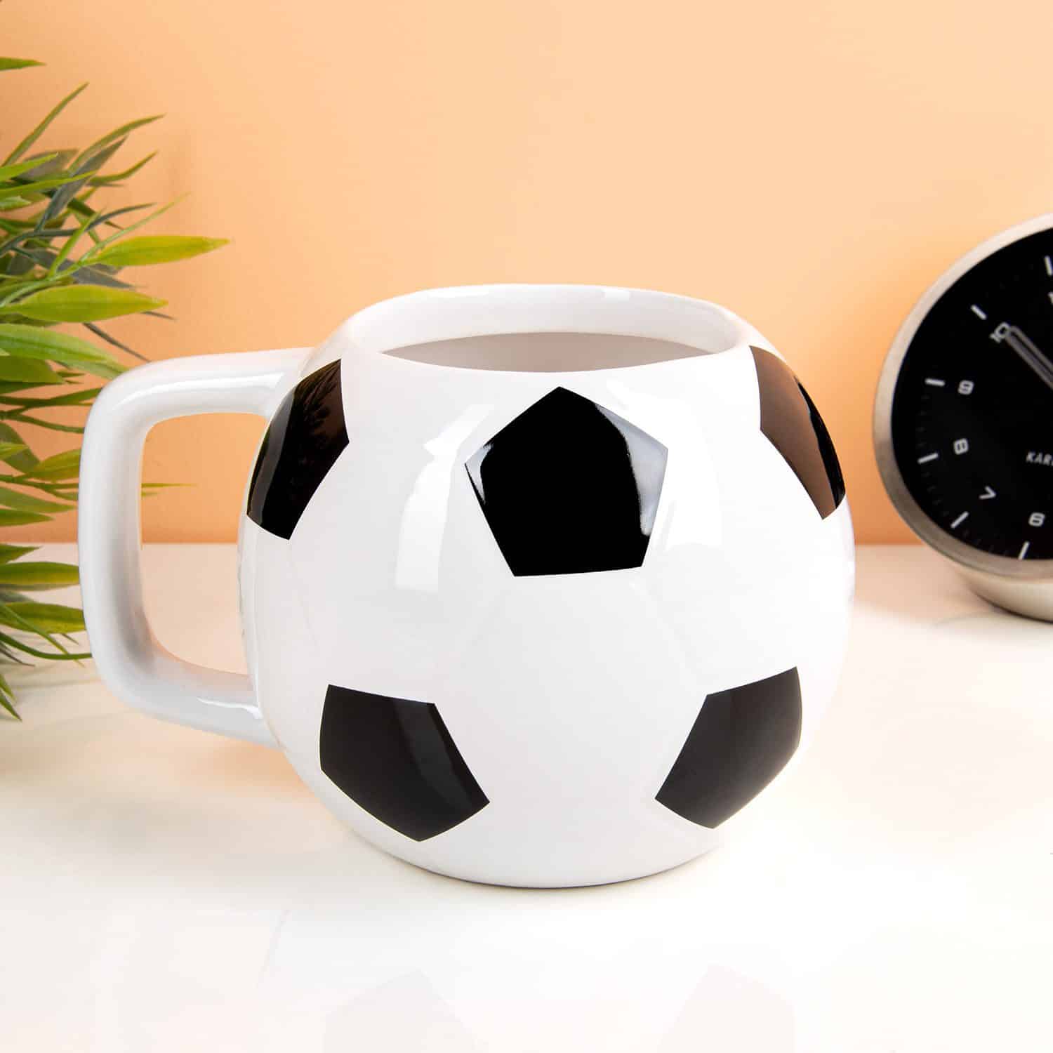 Fußballtasse