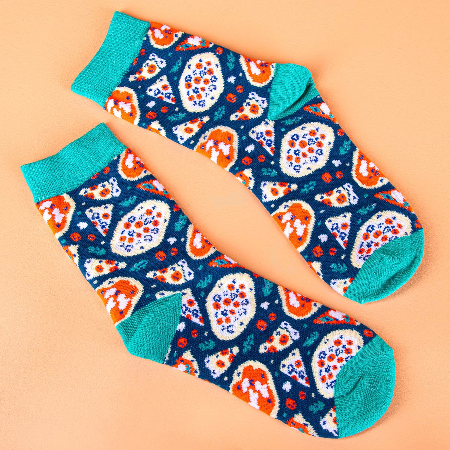 Socks, Pizza