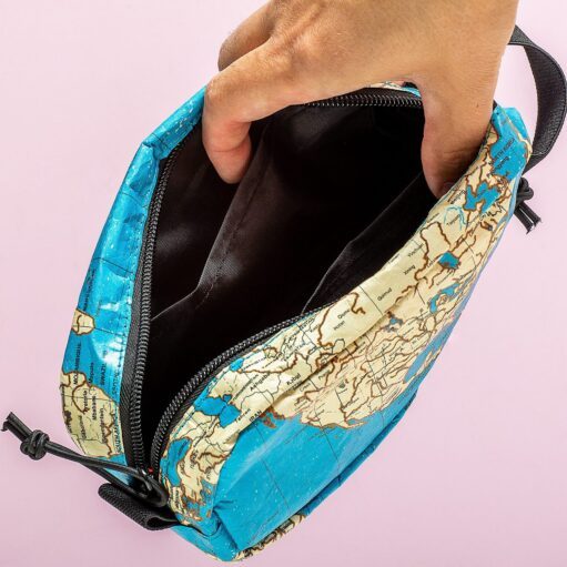Kulturtasche mit Weltkarte
