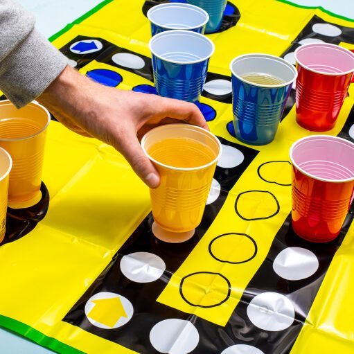 XXL Ludo Trinkspiel mit Plastikbechern