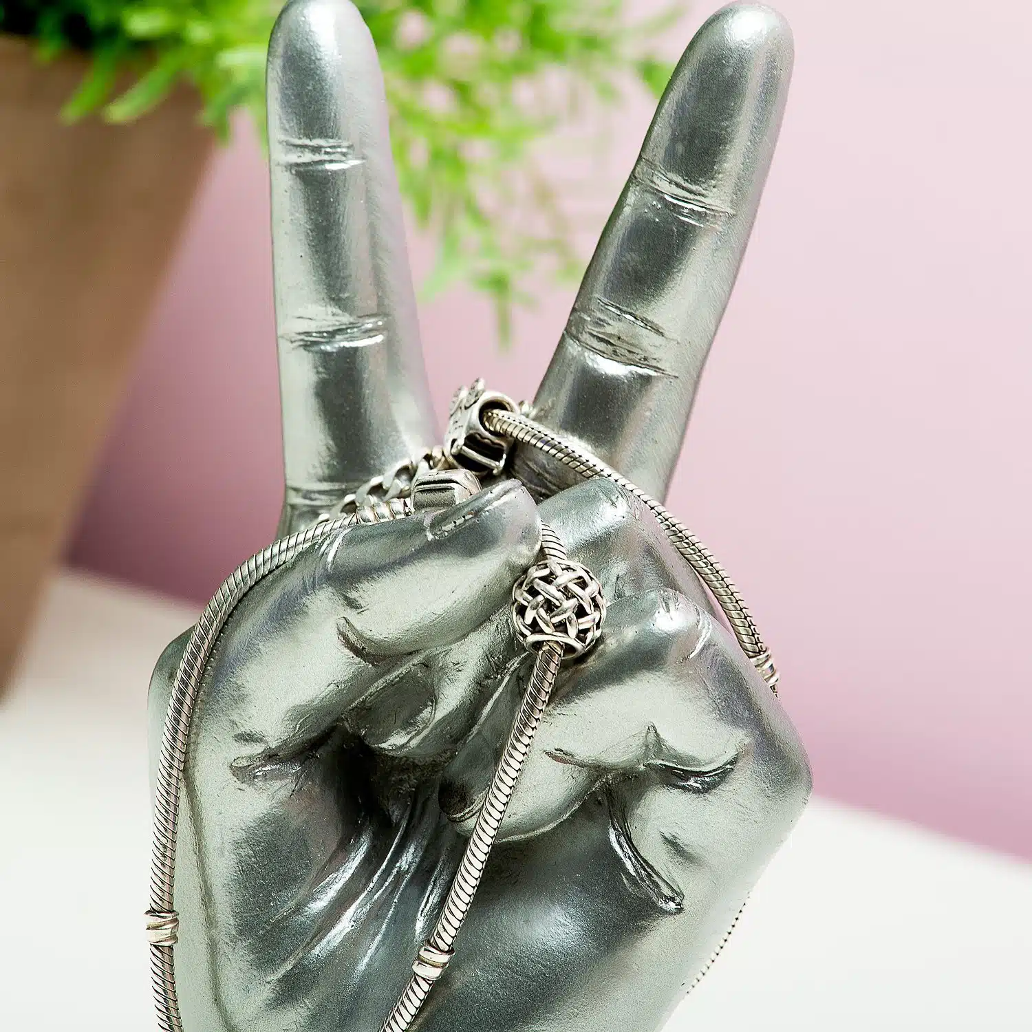 Peace Out Schmuckhalter