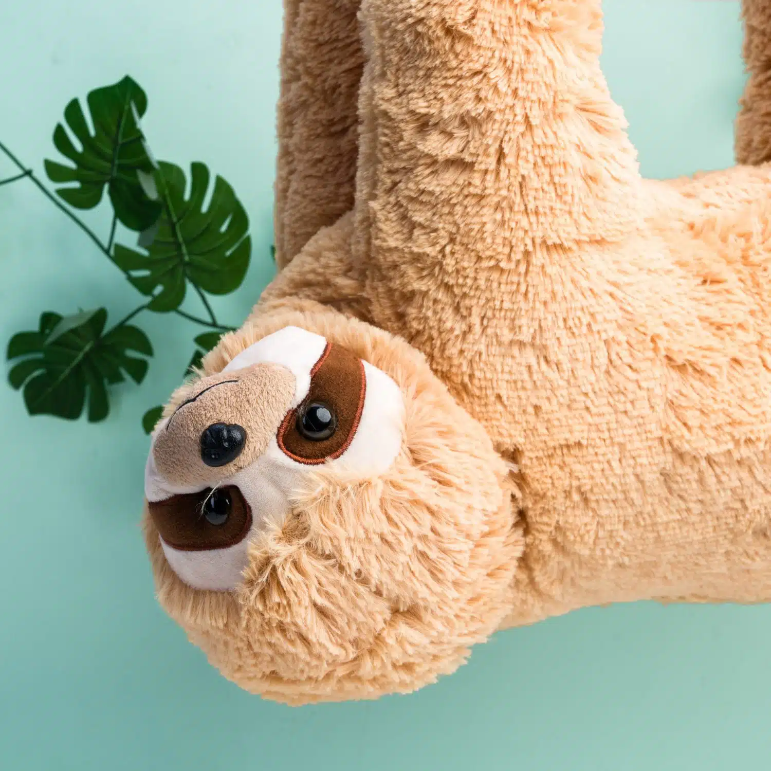 Lebensgroßes Faultier-Plüschtier