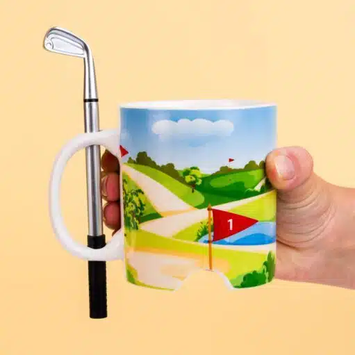 Golftasse mit Golfschläger und Ball