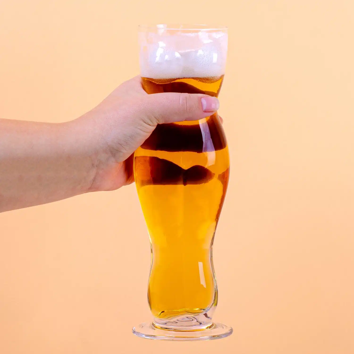 Frauenkörper Bierglas