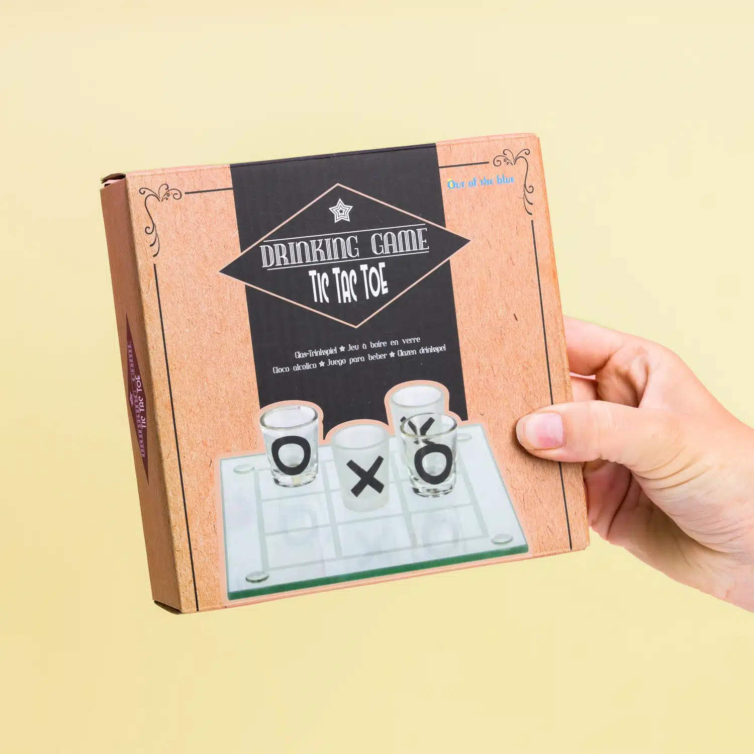 Tic Tac Toe Trinkspiel mit Schnapsgläsern