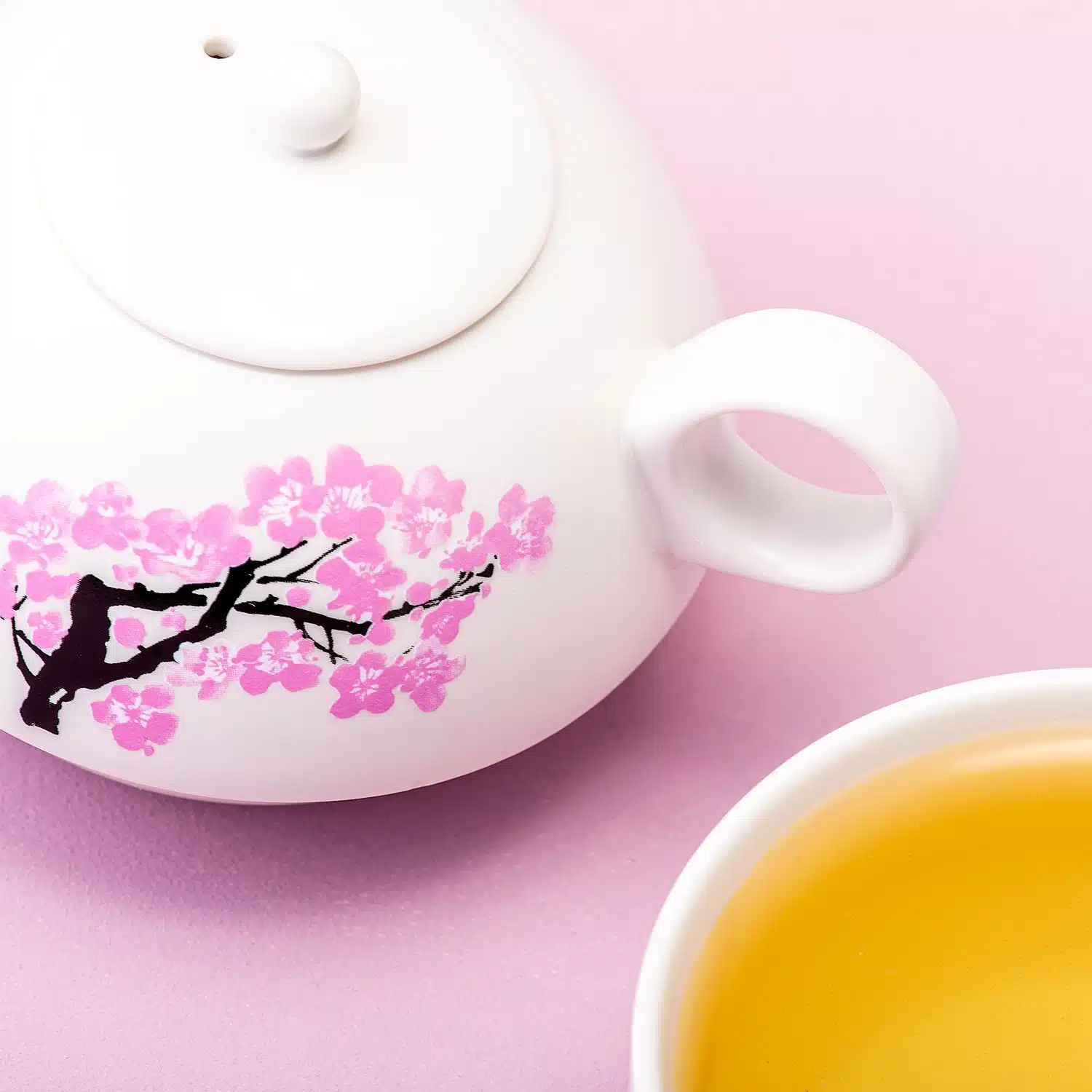 Wärmeempfindliche Blüten Teekanne und -tasse