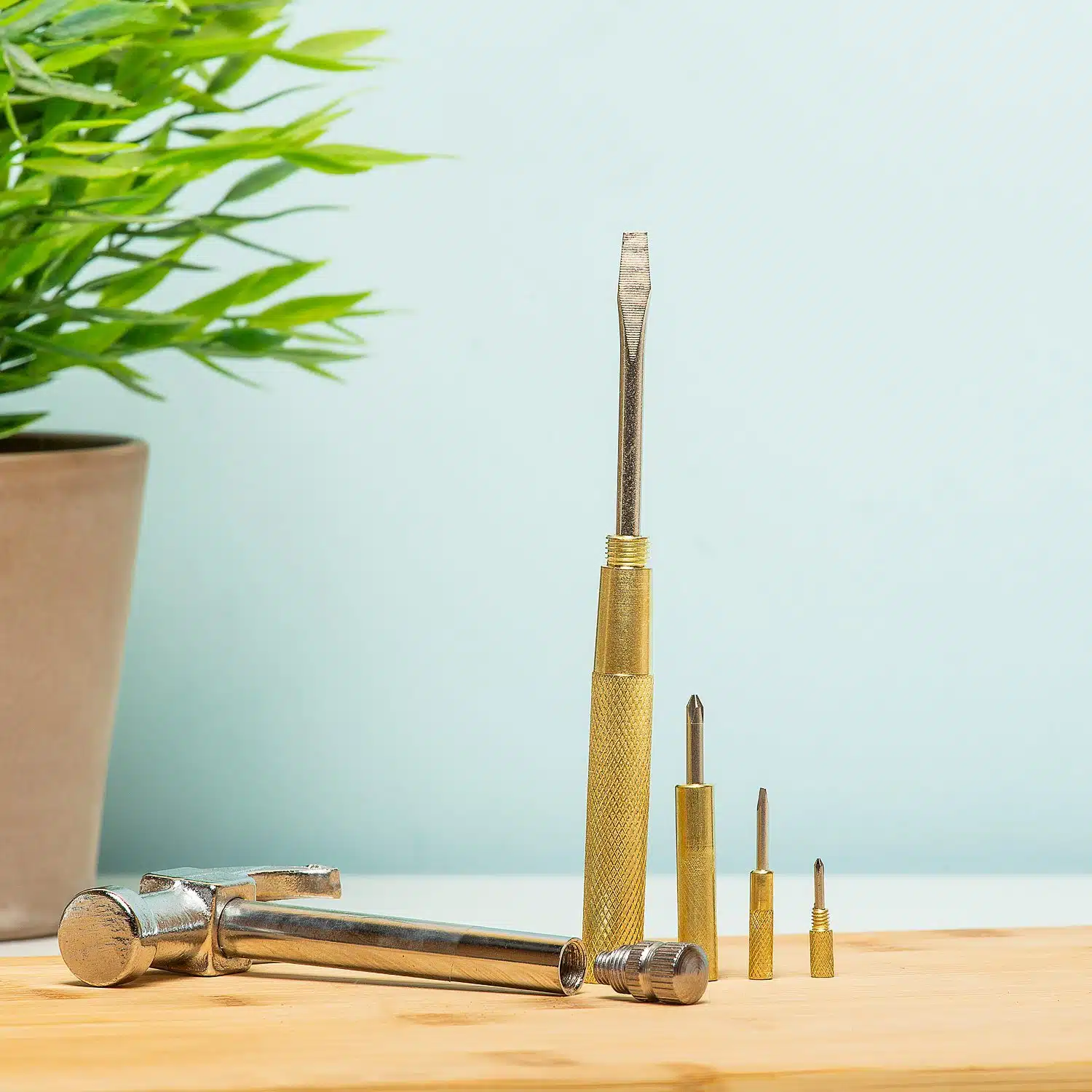 Handy Hammer Multitool mit Schraubenziehern