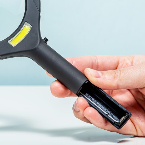 Vergrößerungsglas mit Beleuchtung