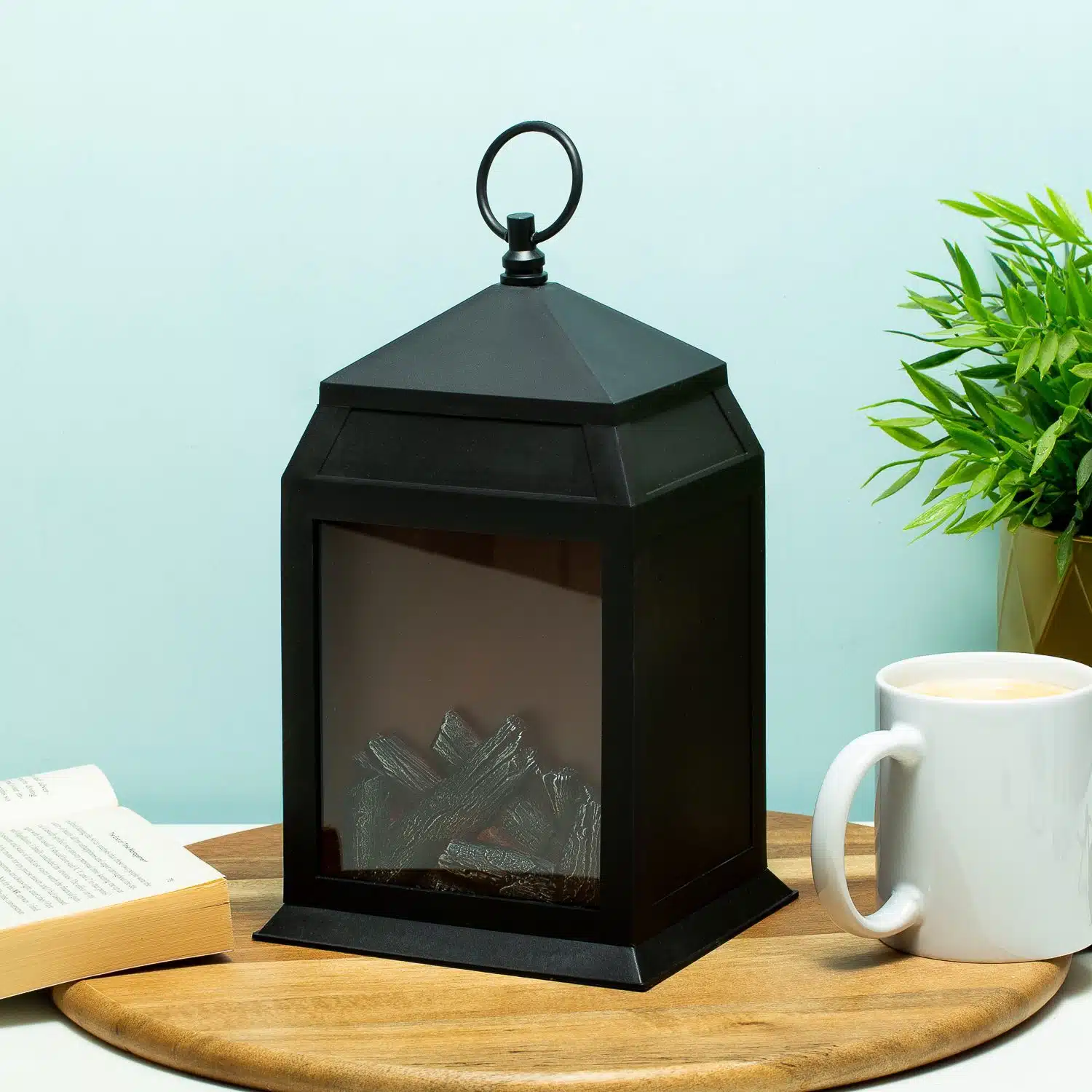 Laterne mit Kaminfeuer