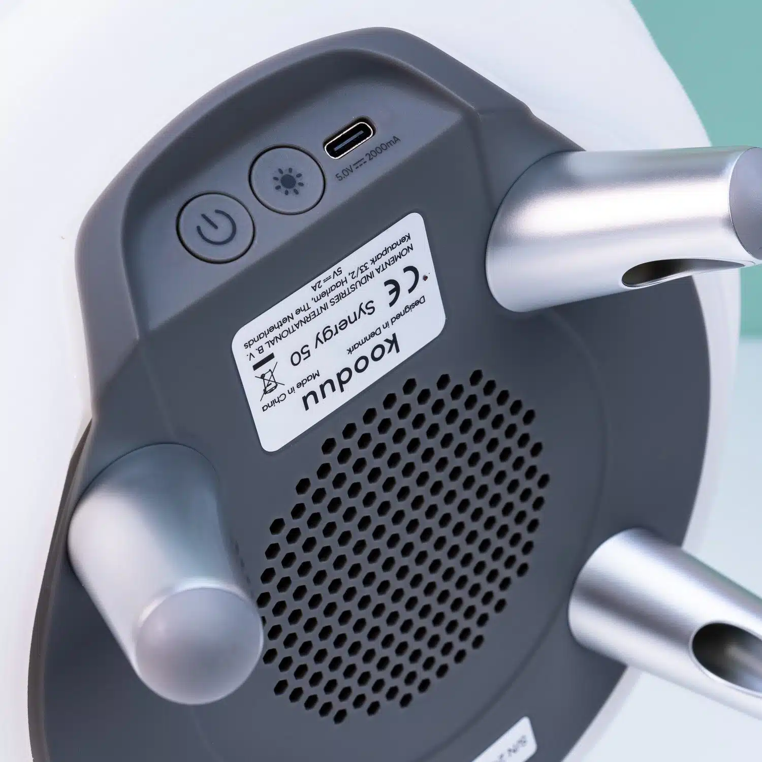 Synergy 50 Lampe und Lautsprecher