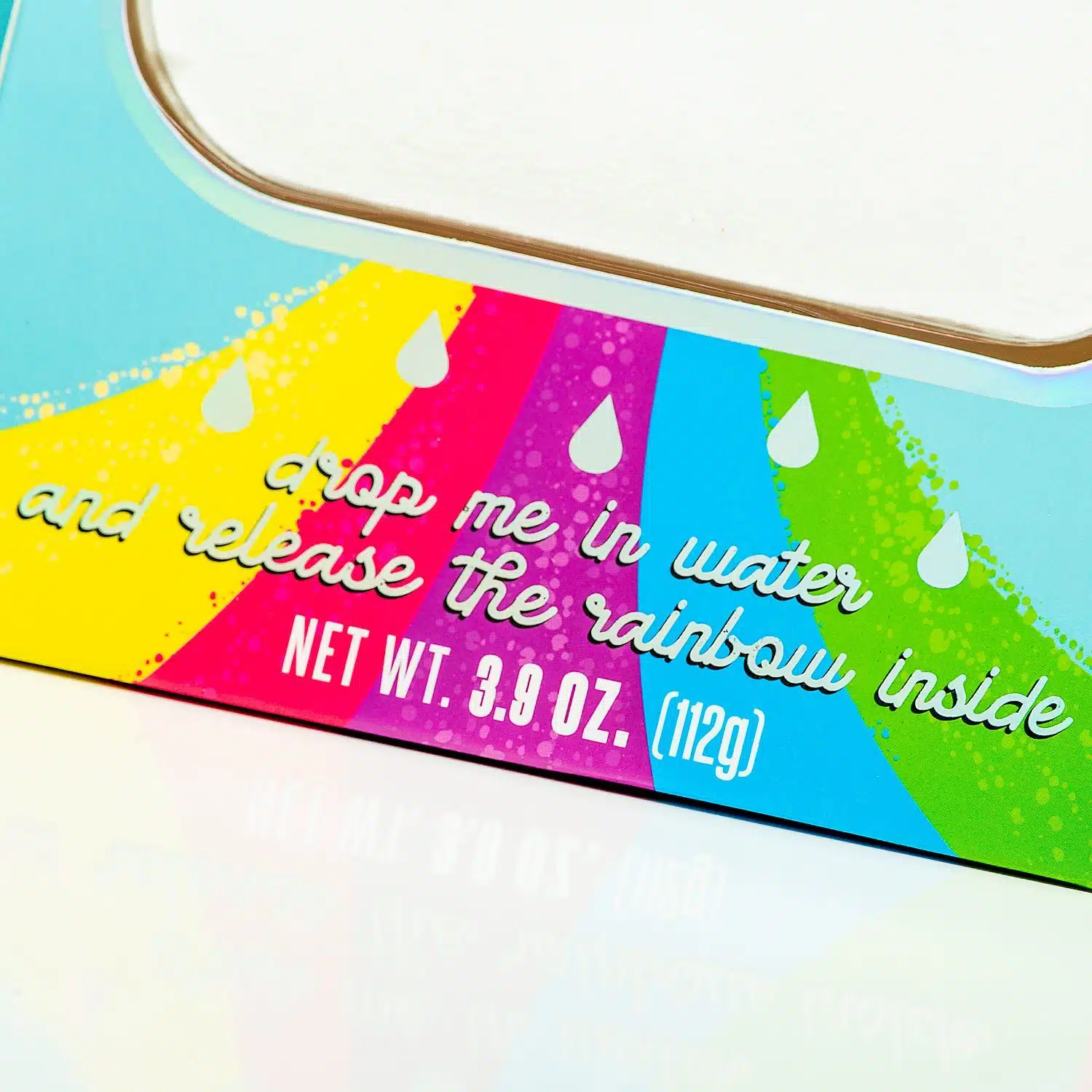 Regenbogen-Badebombe