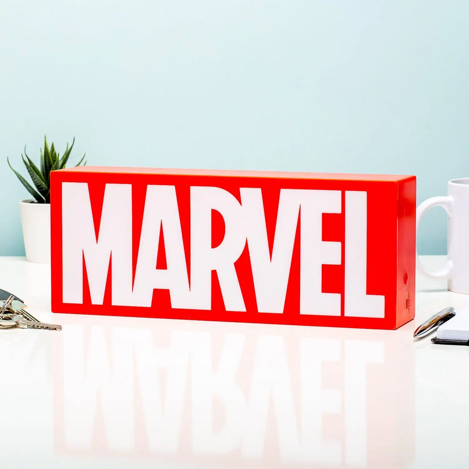 Marvel-Logo-Lampe