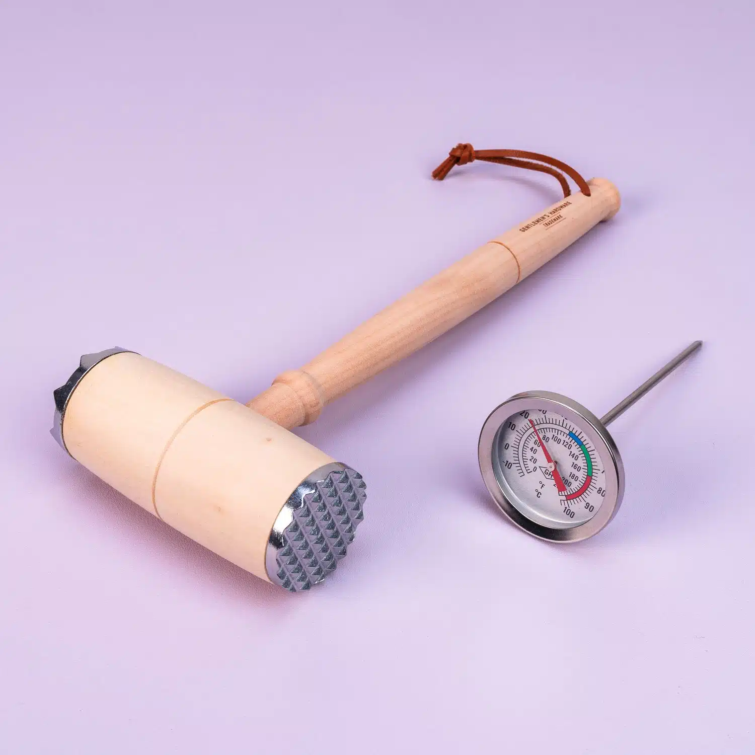 BBQ Hammer und Thermometer