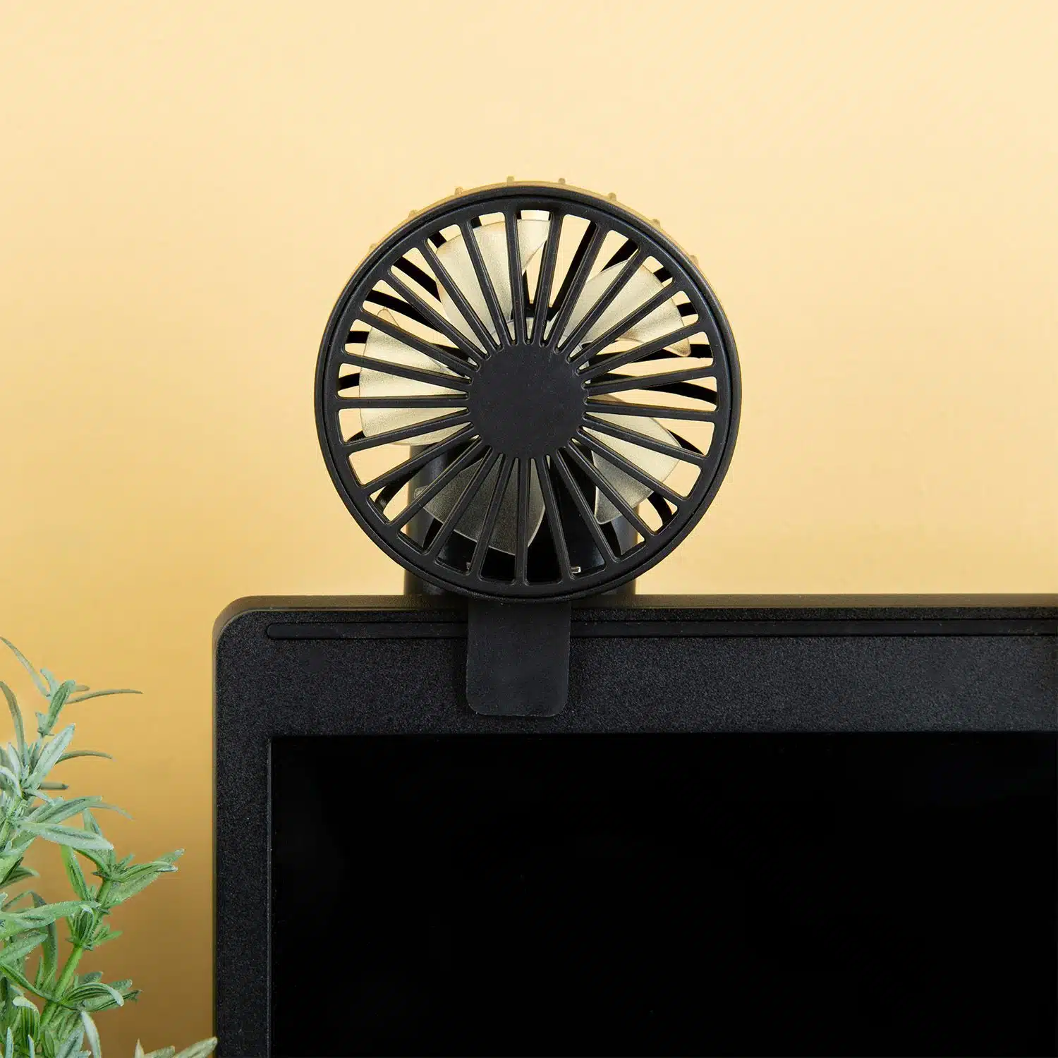 Wiederaufladbarer Ventilator mit Clip