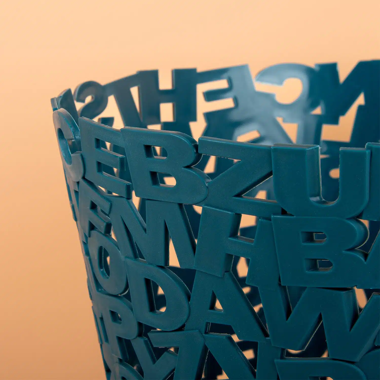 Buchstaben Papierkorb