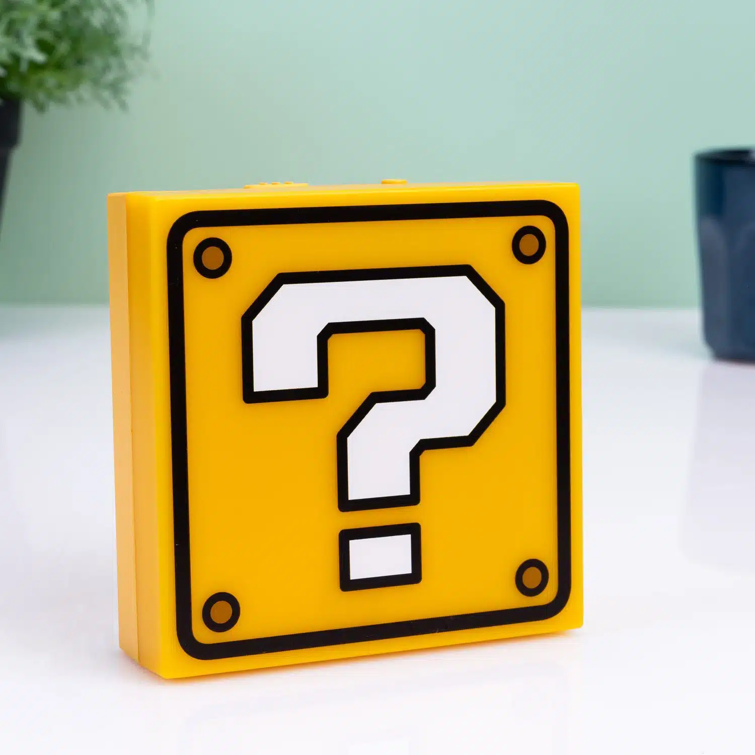 Super Mario Fragezeichen-Block Wandleuchte