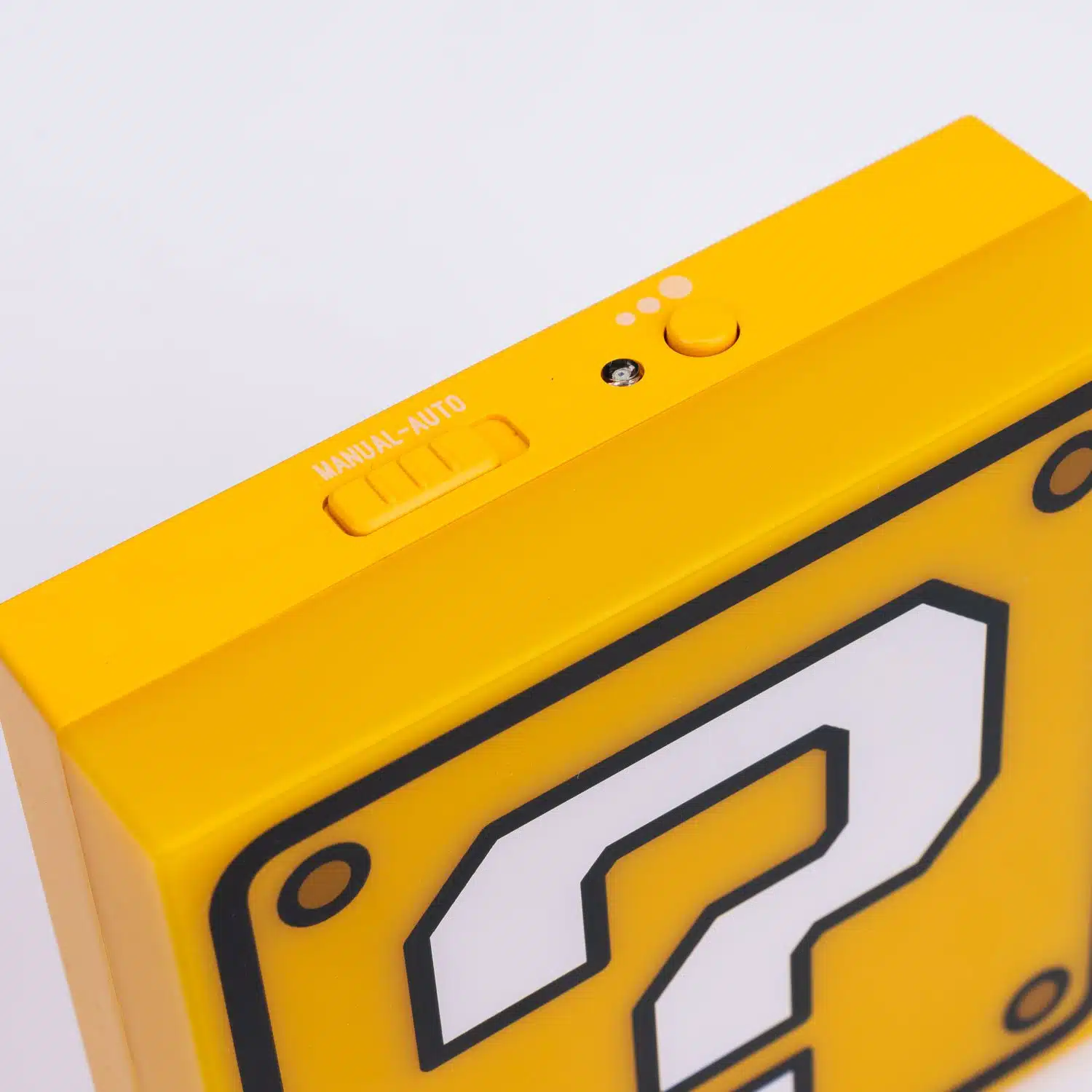 Super Mario Fragezeichen-Block Wandleuchte