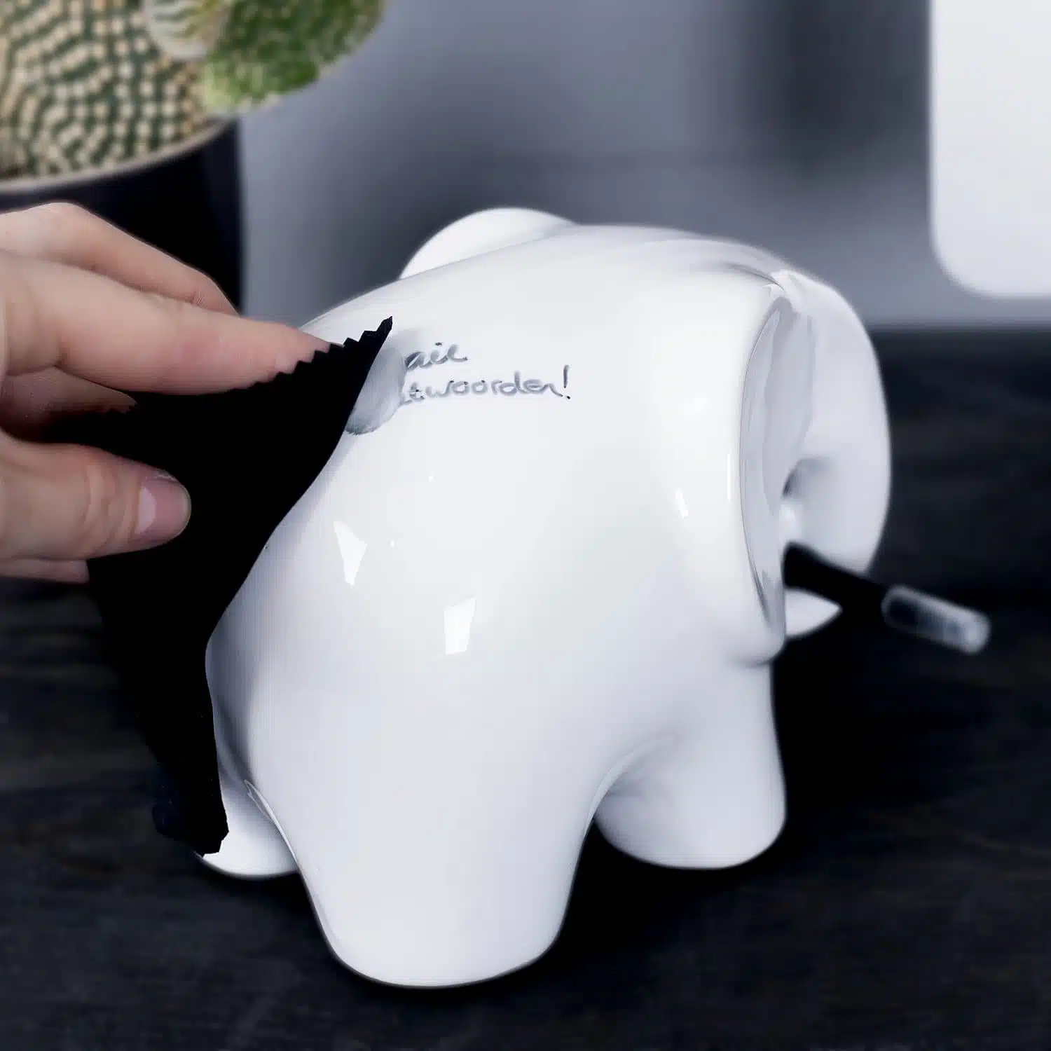 Memo-Elefant mit Stift