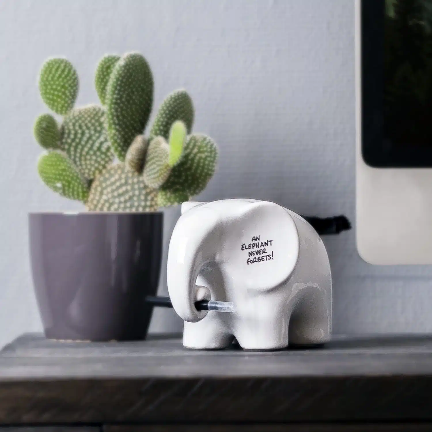 Memo-Elefant mit Stift