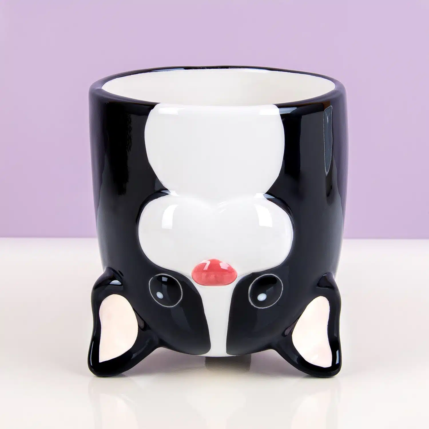 Umgedrehter Tierbecher