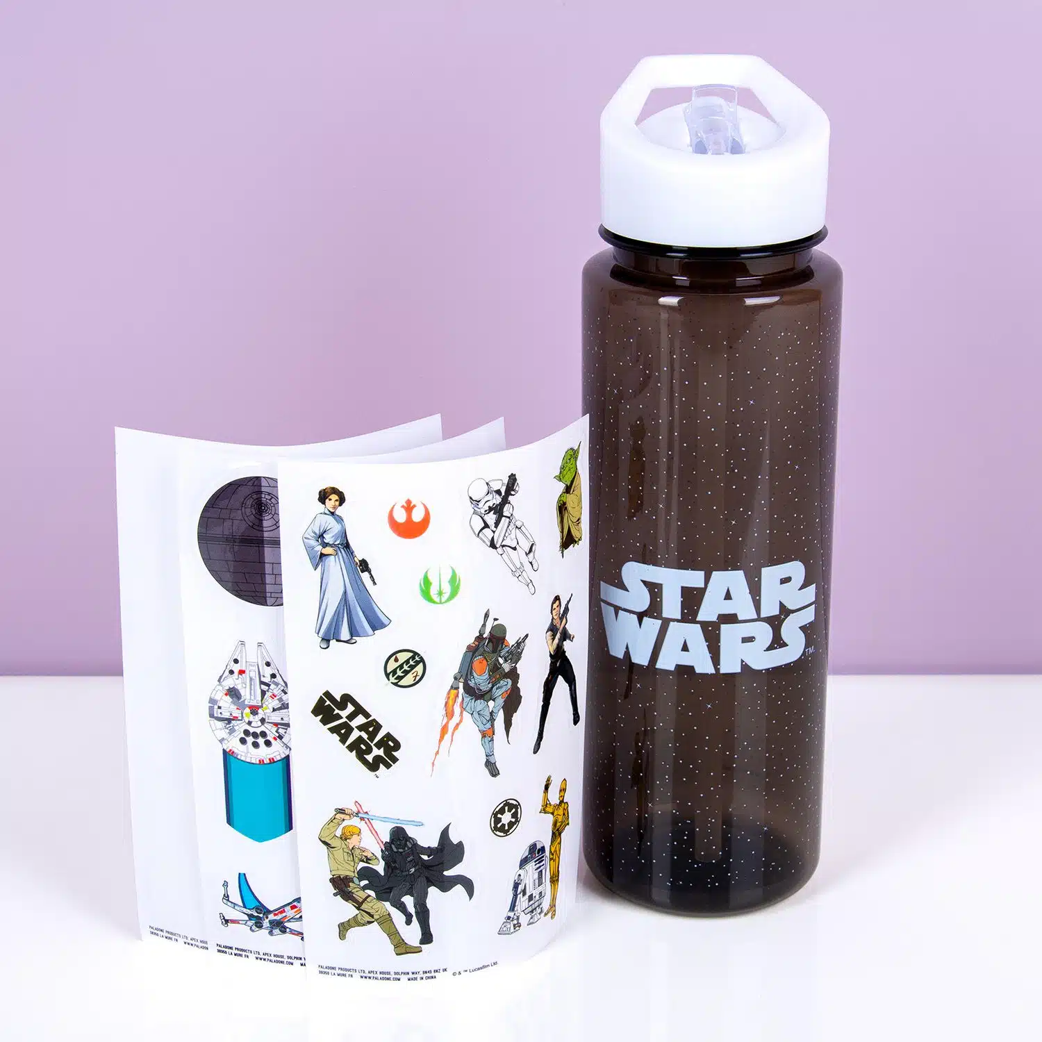 Wasserflasche mit Aufklebern