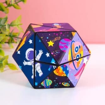Magischer Weltraumwürfel