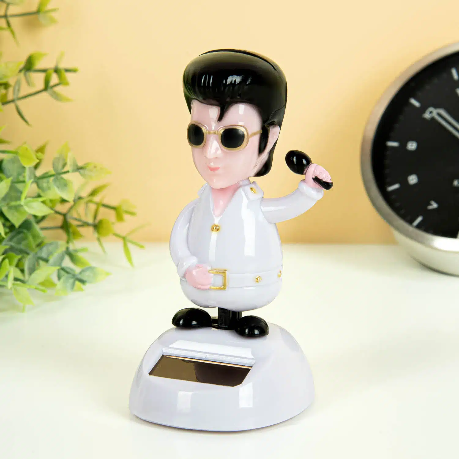 Elvis-Figur mit Solarenergie