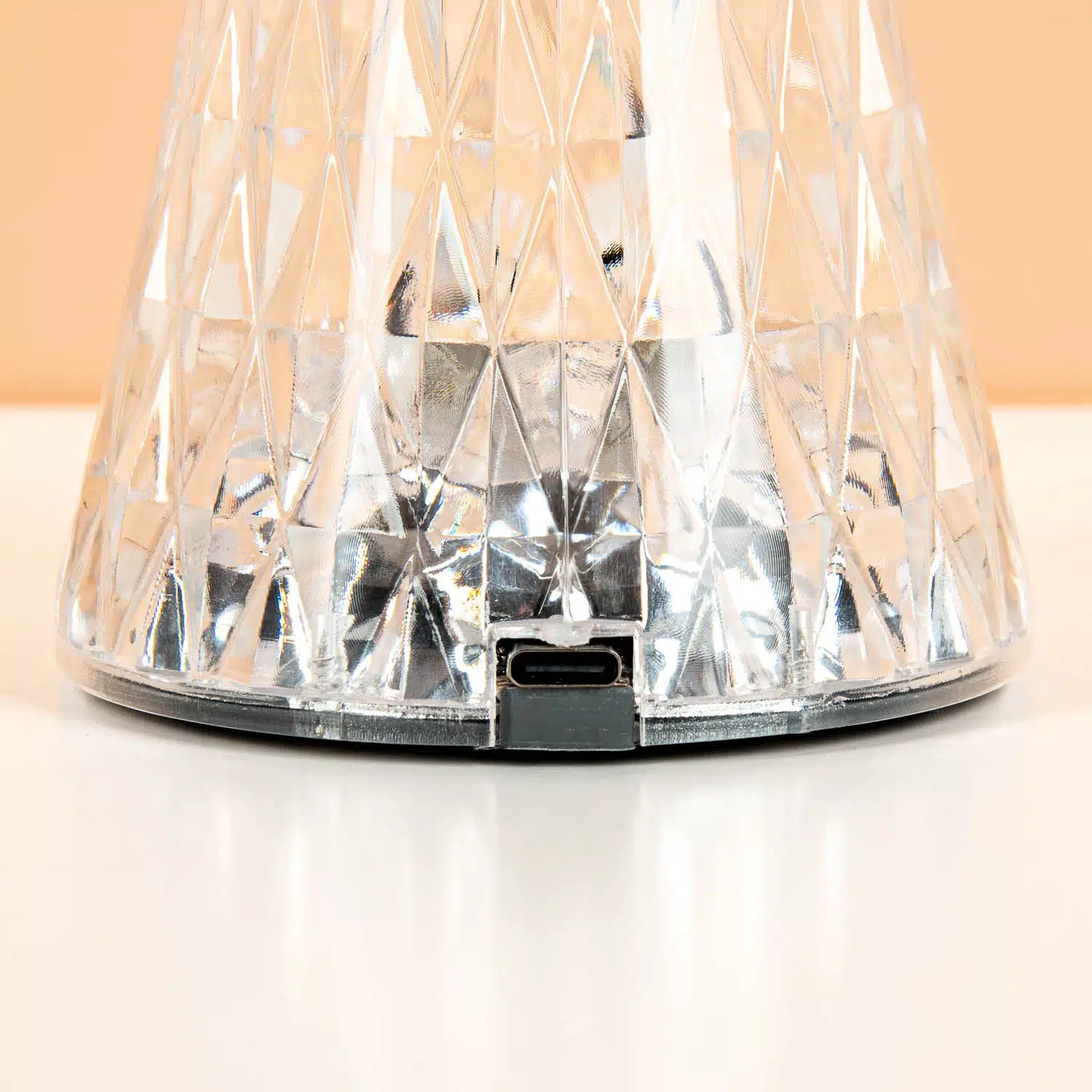 Kristallook LED-Lampe mit farbiger Beleuchtung