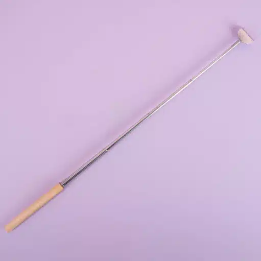 Ausziehbarer Rückenkratzer mit Holzgriff