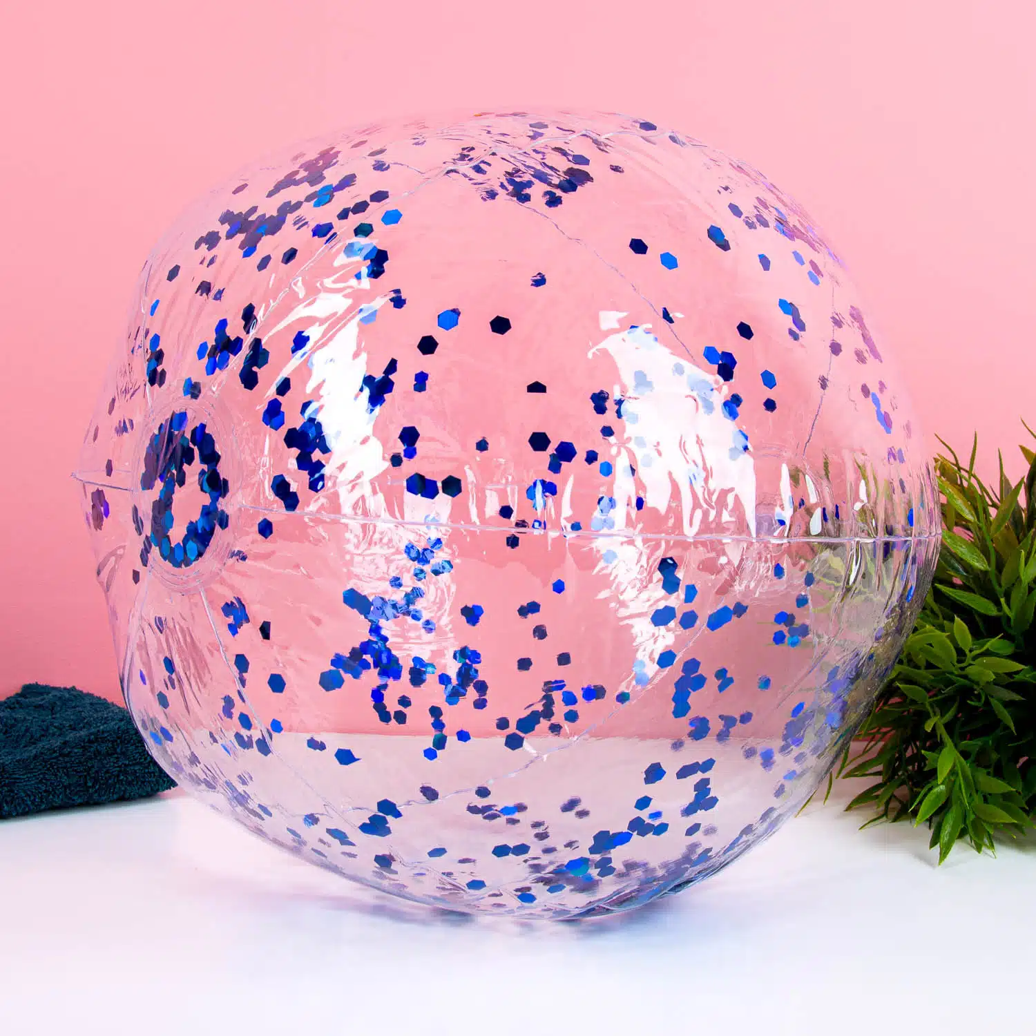 Aufblasbarer Strandball mit Glitzer