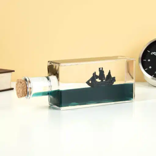 Unsinkbares Piratenschiff in der Flasche