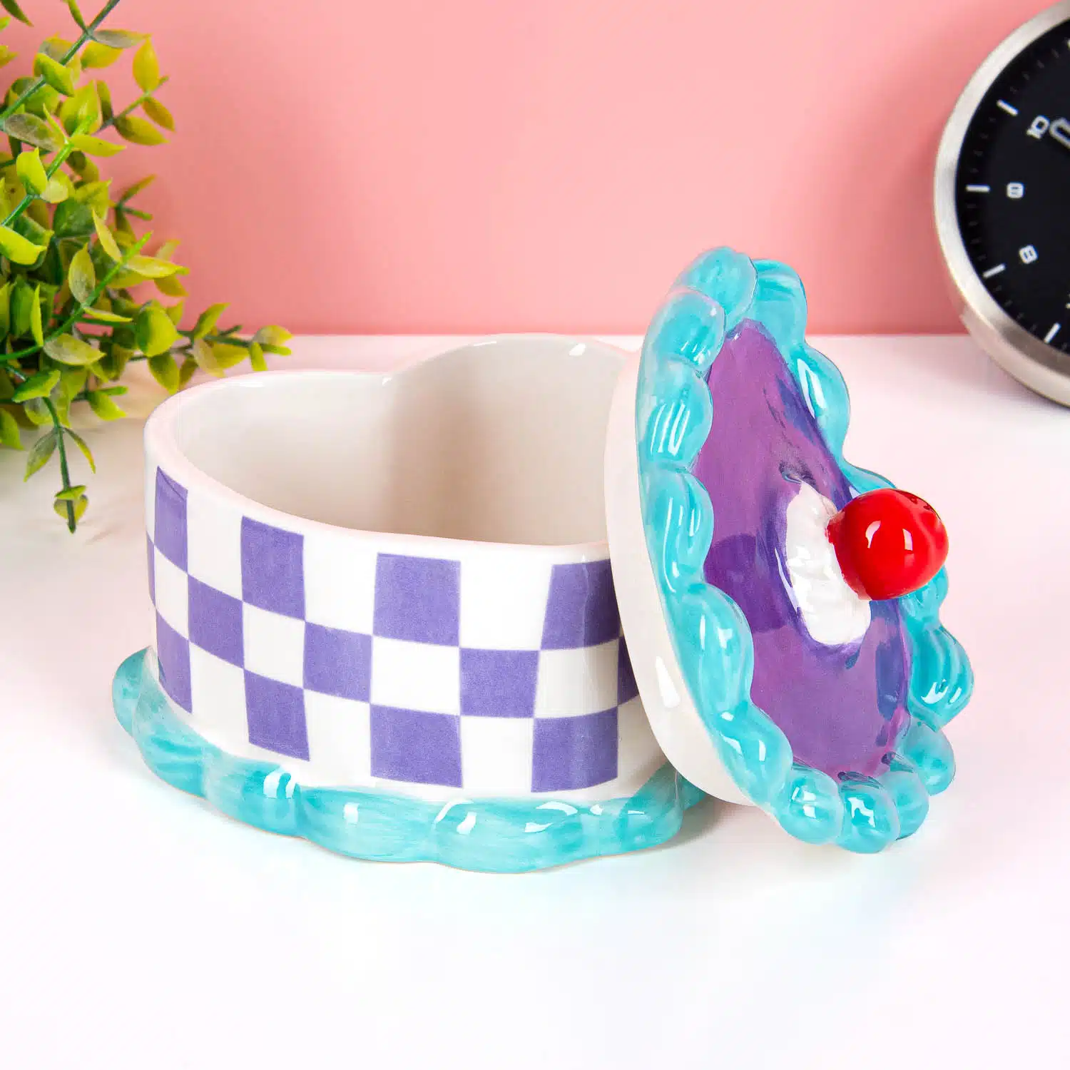 Herzförmiges Torten-Aufbewahrungstöpfchen