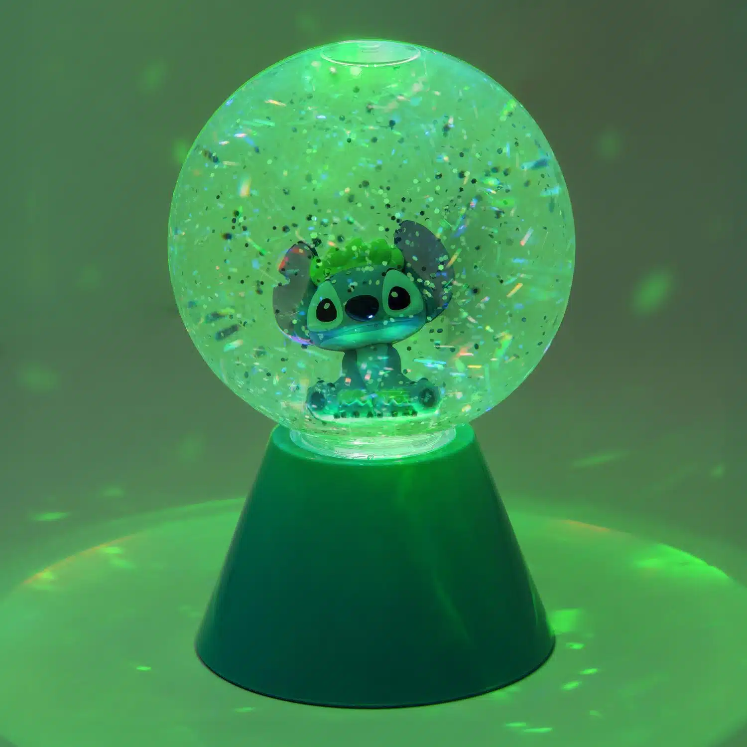 Disney Stitch Glitzerkugel mit LED-Beleuchtung