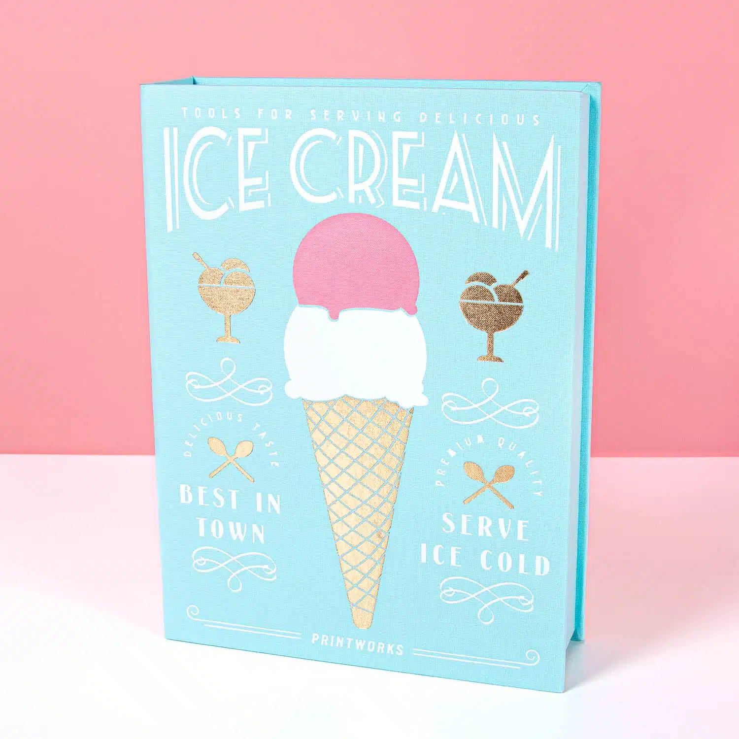 Essentials Buch mit Eis-Werkzeugen
