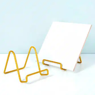 Goldfarbener Fliesenhalter