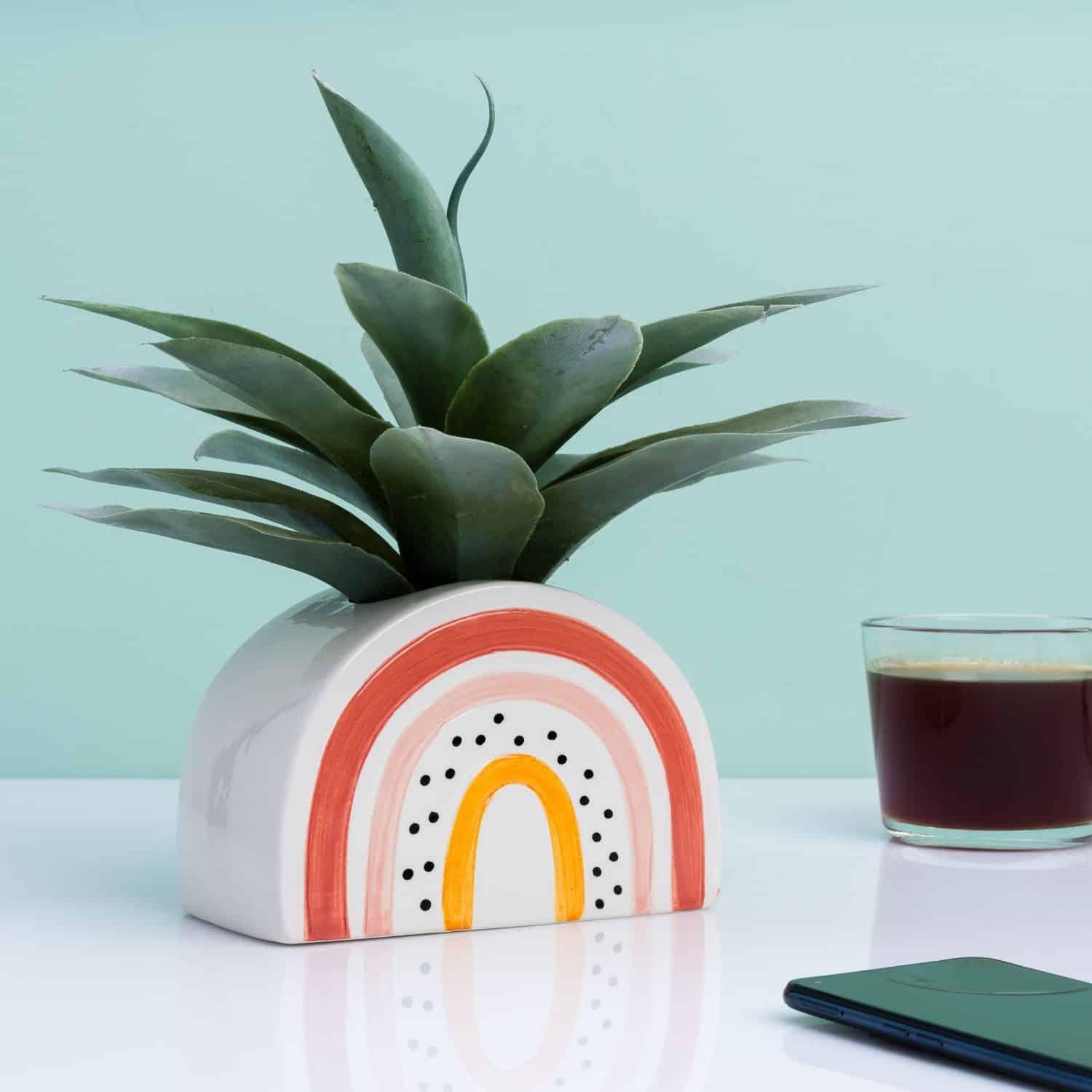 Fröhliche Regenbogenvase