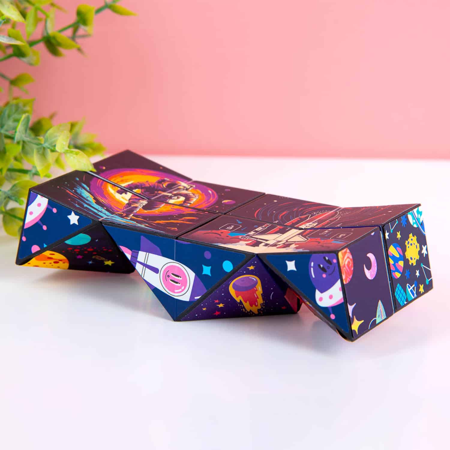 Magischer Weltraumwürfel