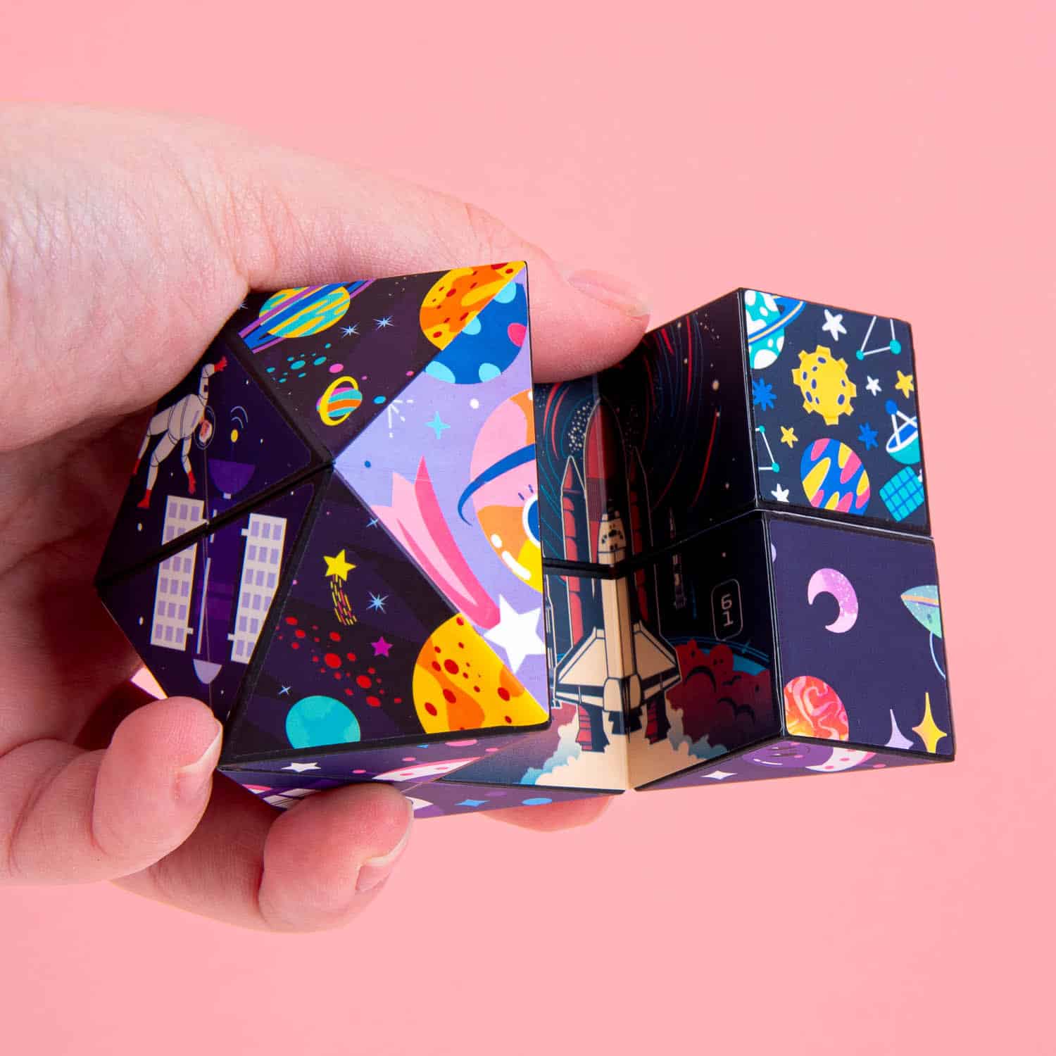 Magischer Weltraumwürfel