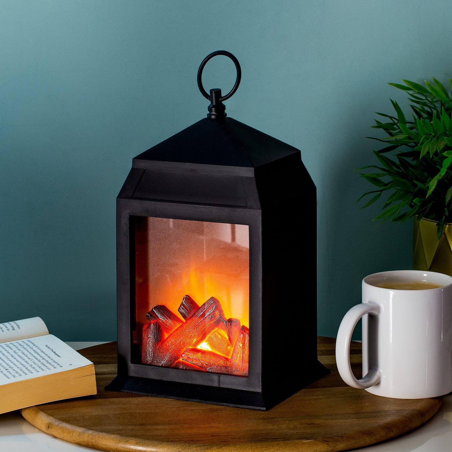 Laterne mit Kaminfeuer