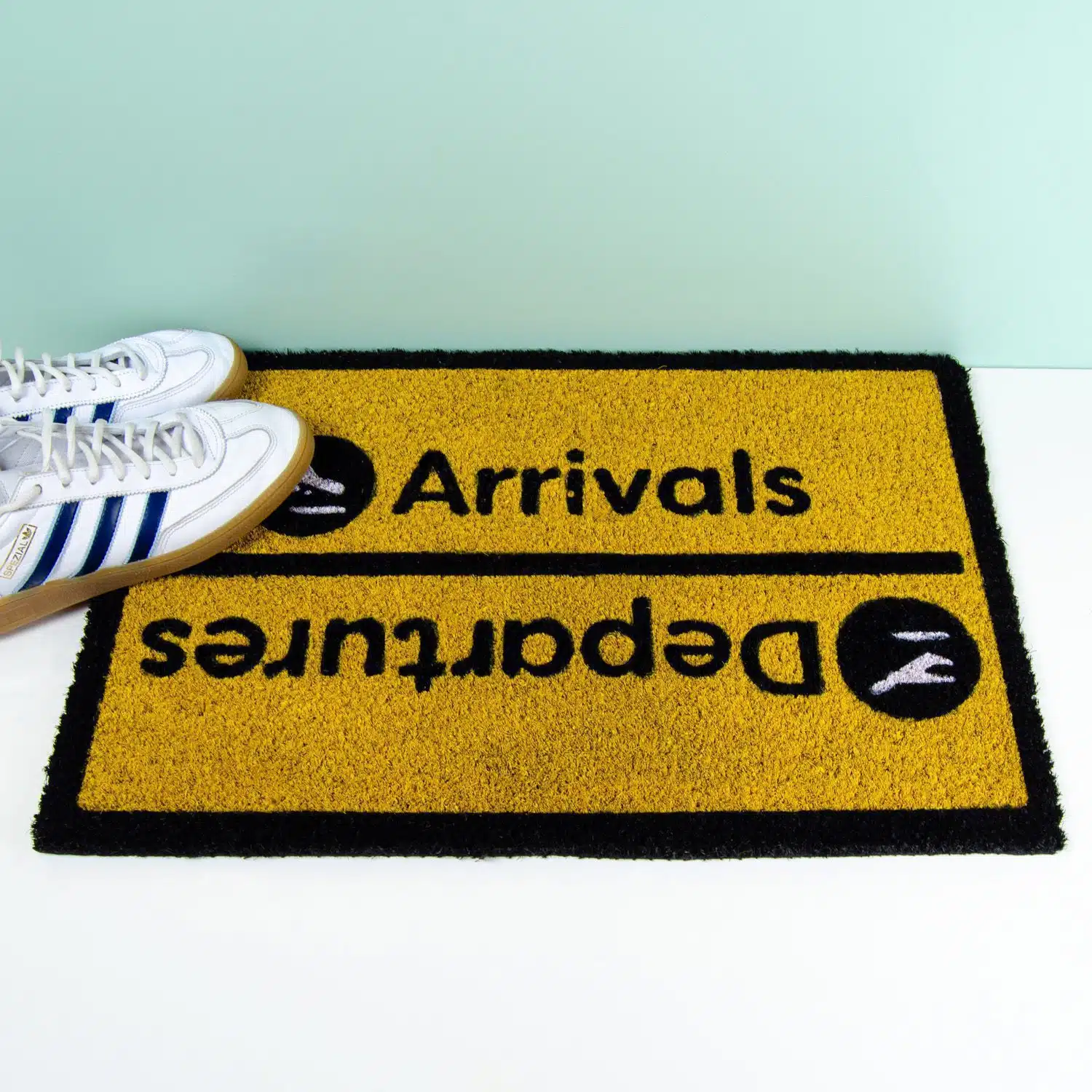 Arrivals Departures Fußmatte