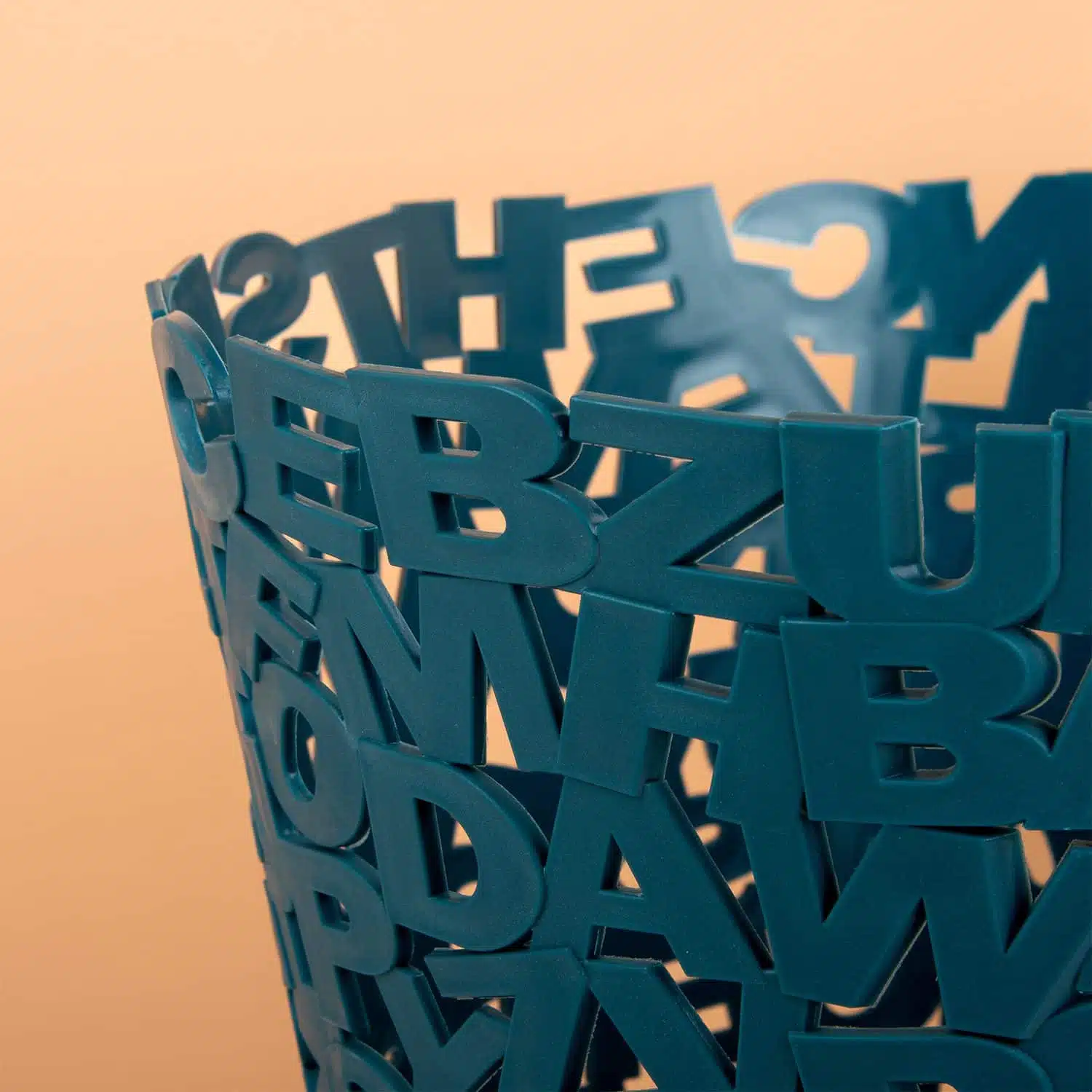 Buchstaben Papierkorb