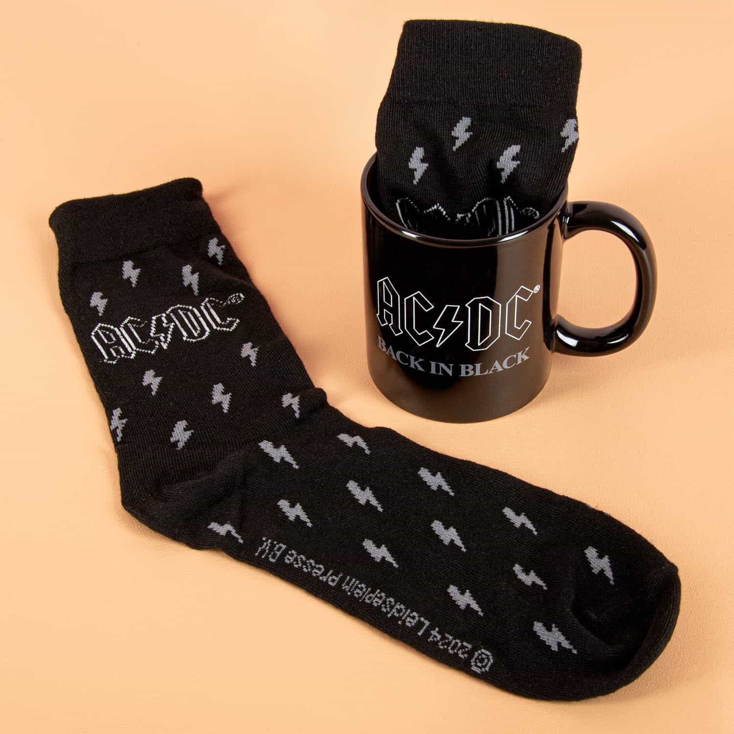 Tassen- und Socken-Geschenkset von AC/DC