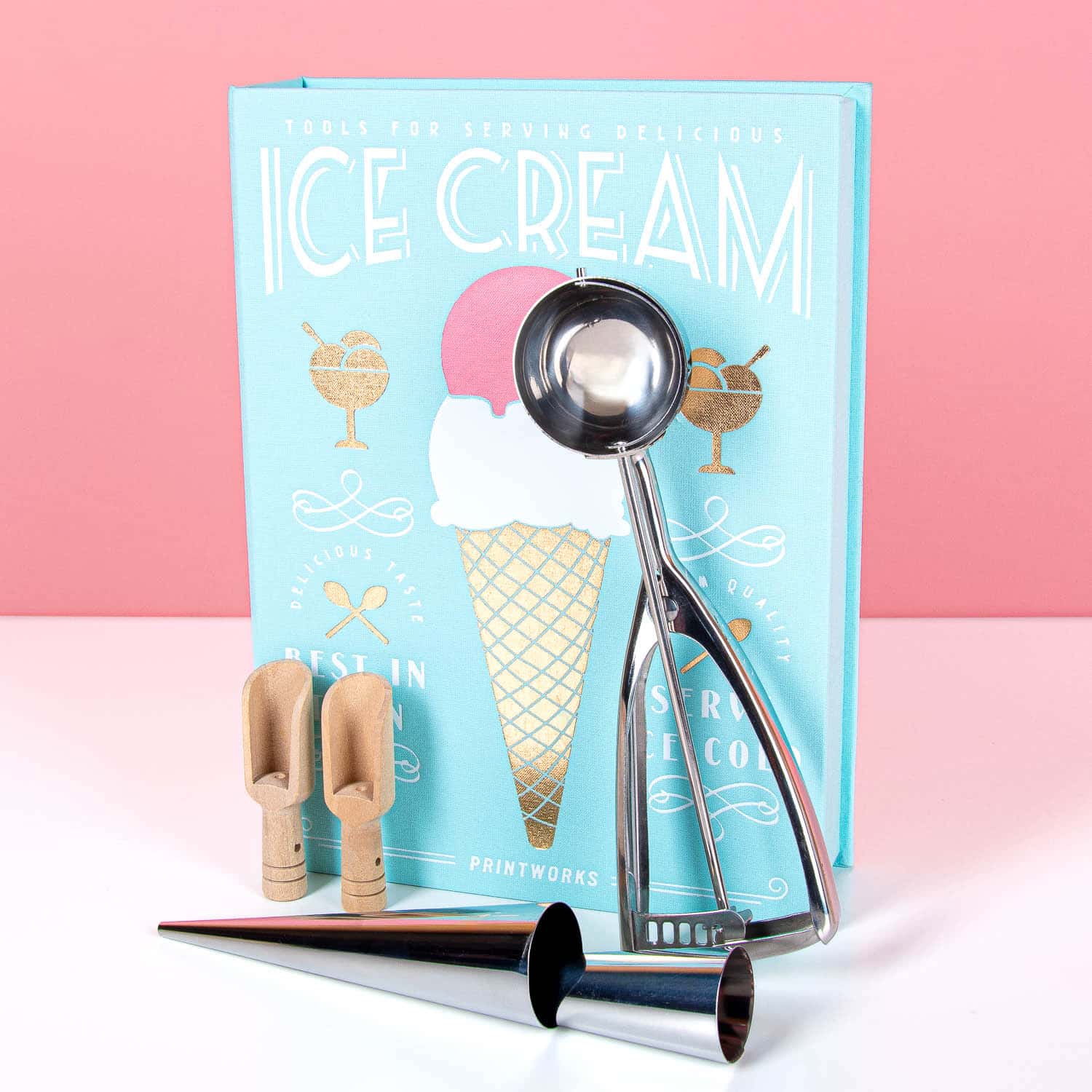 Essentials Buch mit Eis-Werkzeugen