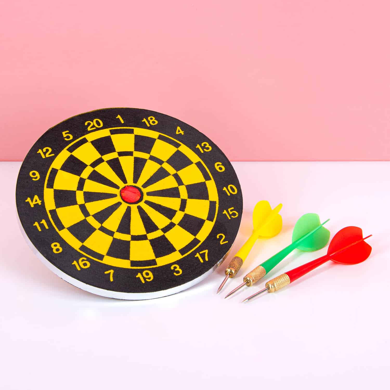 Mini-Dartboard mit 3 Darts
