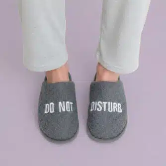 Do Not Disturb Hausschuhe