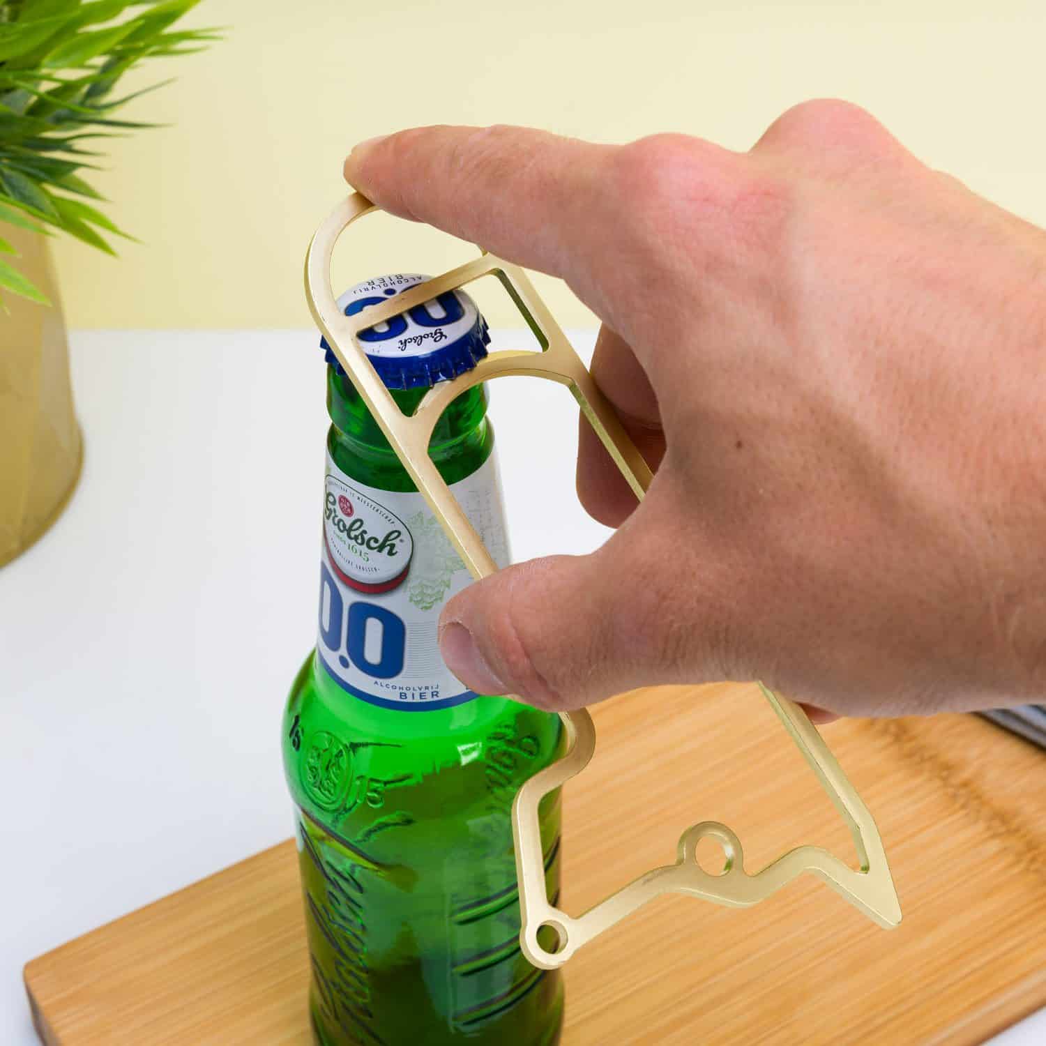 Flaschenöffner in Form eines Hundes