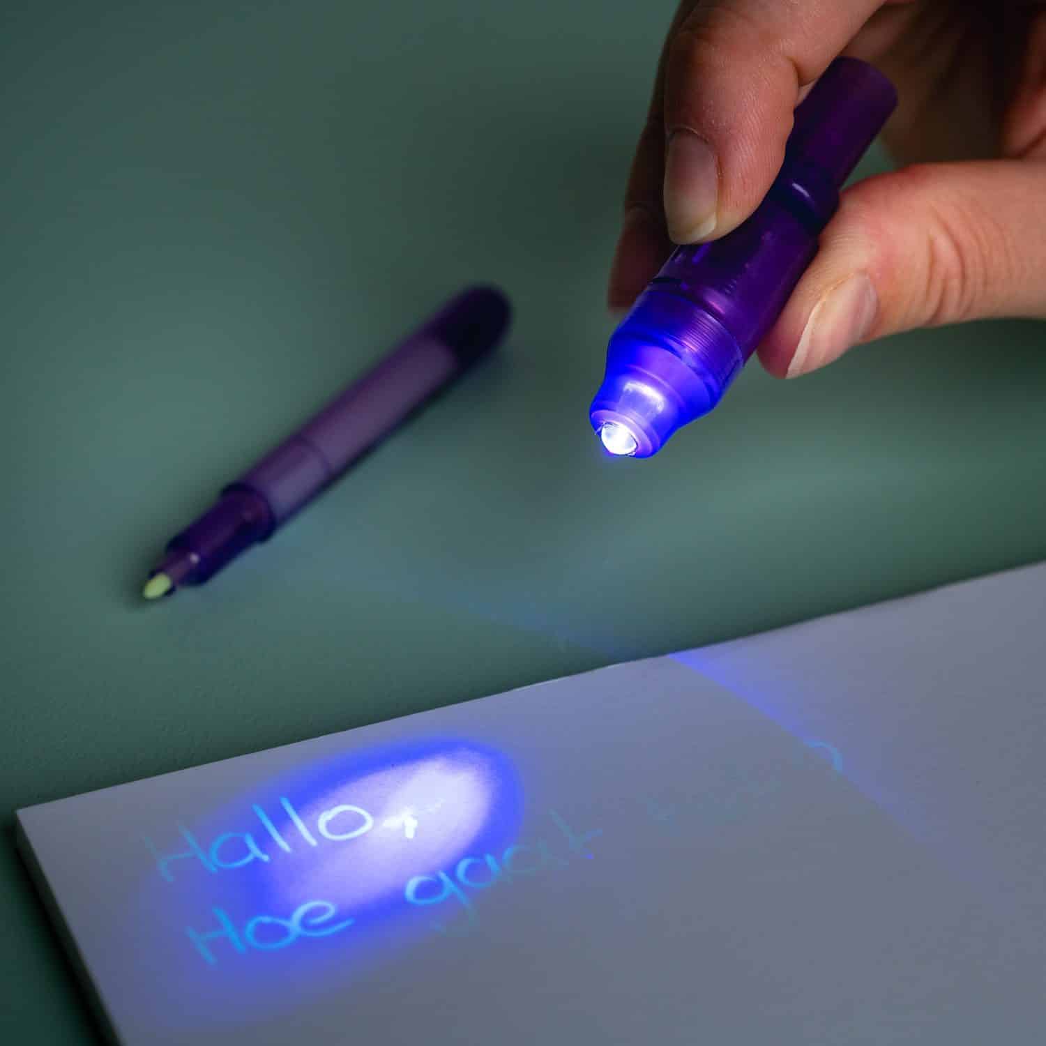 Stift mit unsichtbarer Tinte