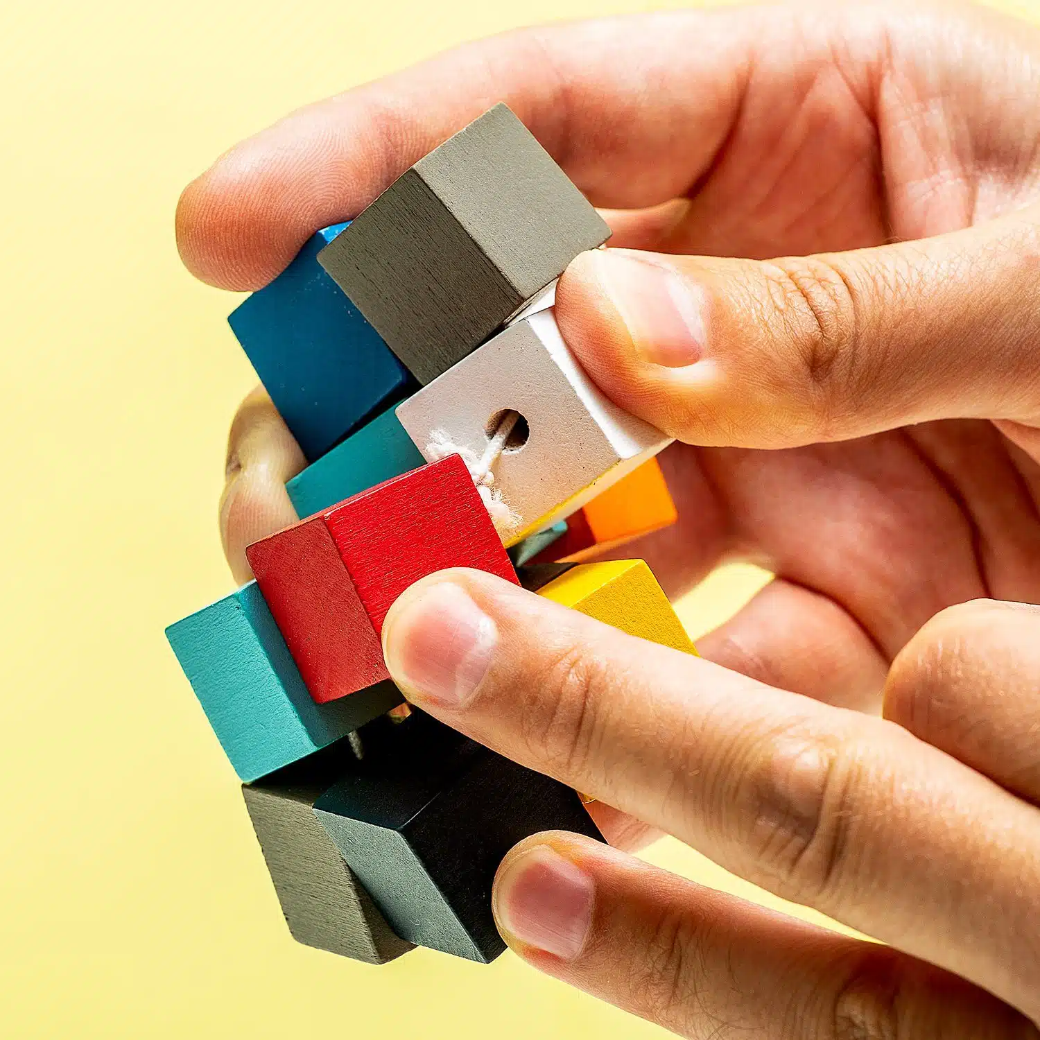 Elastisches Holzpuzzle